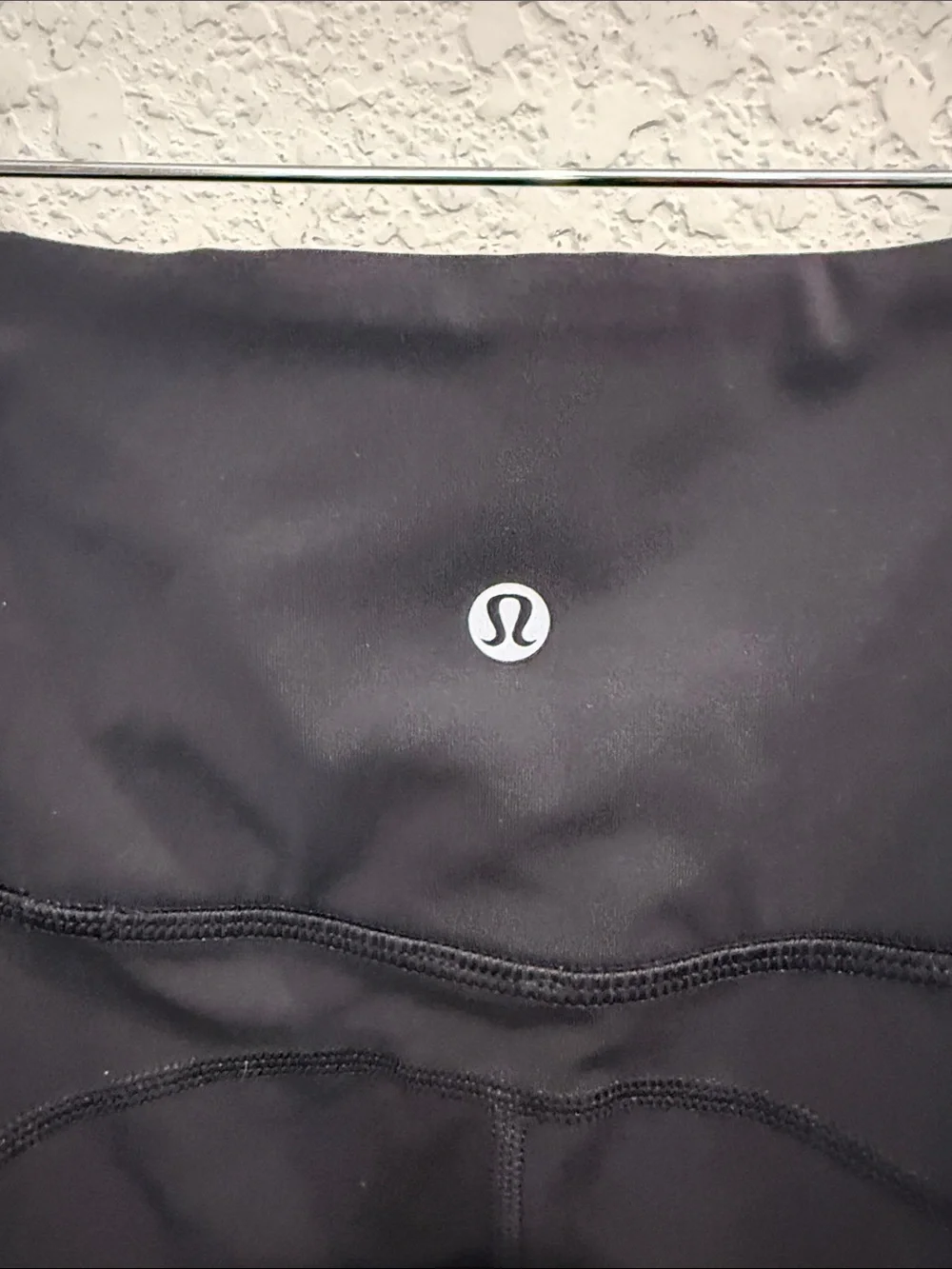 Lululemon Black High-Waist Athletic Capri Leggings size 2 - Picture 9 of 9